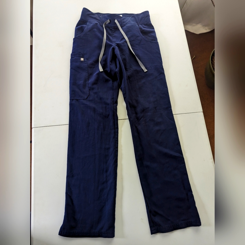 Figs XXS Navy blue cargo scrubs